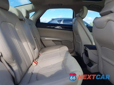 Zdjęcie 10 z 12 samochodu: 2016 LINCOLN MKZ VIN:3LN6L2J96GR615572 - miniatura