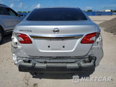 Zdjęcie 6 z 12 samochodu: 2015 NISSAN SENTRA S VIN:3N1AB7APXFY348537 - miniatura