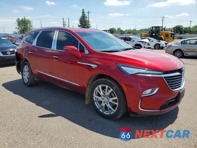 Czwarte zdjęcie samochodu z boku: 2024 BUICK ENCLAVE PREMIUM VIN:5GAEVBKWXRJ103052 - miniatura