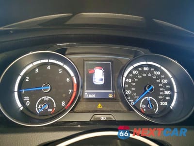 Zdjęcie 9 z 12 samochodu: 2016 VOLKSWAGEN GOLF R VIN:WVWUF7AU5GW227749 - miniatura