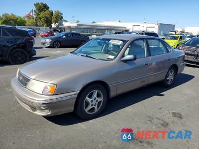 1998 TOYOTA AVALON XLS 4T1BF18B8WU256418 - główne zdjęcie licytacji z USA - miniatura