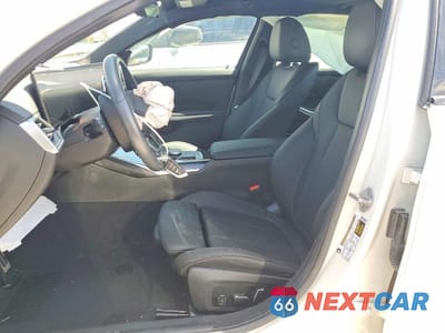 Zdjęcie 7 z 12 samochodu: 2024 BMW 330I VIN:3MW69FF00R8E55621 - miniatura