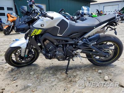 Trzecie zdjęcie samochodu z tyłu: 2017 YAMAHA FZ09 VIN:JYARN53E6HA001247 - miniatura