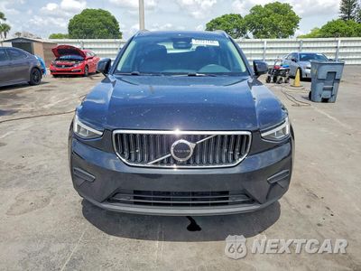 Piąte zdjęcie samochodu w środku: 2025 VOLVO XC40 CORE VIN:YV4L12UJXS2552652 - miniatura