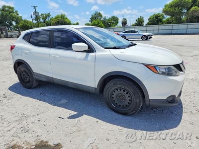 Czwarte zdjęcie samochodu z boku: 2018 NISSAN ROGUE SPORT S VIN:JN1BJ1CPXJW160490 - miniatura