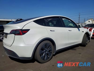 Trzecie zdjęcie samochodu z tyłu: 2024 TESLA MODEL Y VIN:7SAYGDED9RF197687 - miniatura
