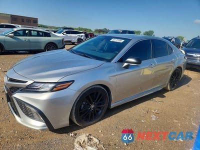 2022 TOYOTA CAMRY XSE 4T1K31AK3NU584296 - główne zdjęcie licytacji z USA - miniatura