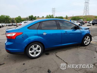 Trzecie zdjęcie samochodu z tyłu: 2014 FORD FOCUS SE VIN:1FADP3F25EL441299 - miniatura