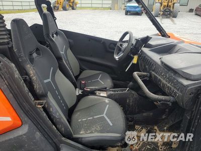 Piąte zdjęcie samochodu w środku: 2024 CFMOTO ZFORCE UTILITY VEHICLE VIN:LCELV1ZU6RM000066 - miniatura