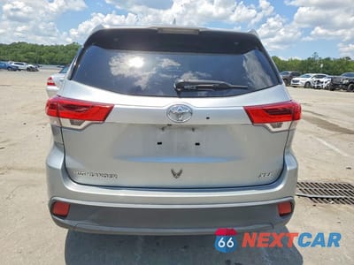 Zdjęcie 6 z 13 samochodu: 2018 TOYOTA HIGHLANDER XLE VIN:5TDKZRFH1JS260809 - miniatura