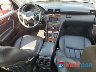 Zdjęcie 8 z 12 samochodu: 2007 MERCEDES-BENZ C 280 4MATIC VIN:WDBRF92H07F864940 - miniatura