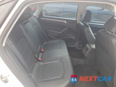 Zdjęcie 10 z 12 samochodu: 2018 VOLKSWAGEN PASSAT S VIN:1VWAA7A39JC019811 - miniatura