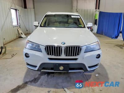 Piąte zdjęcie samochodu w środku: 2014 BMW X3 XDRIVE28I VIN:5UXWX9C57E0D24329 - miniatura
