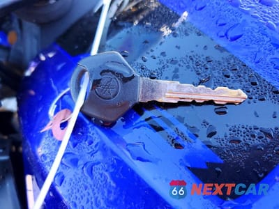 Zdjęcie 8 z 9 samochodu: 2019 YAMAHA YZFR3 VIN:MH3RH17Y8KK001911 - miniatura