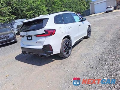 Czwarte zdjęcie samochodu z boku: 2026 BMW X1 M35I VIN:WBX13EF09T5562392 - miniatura