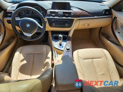Zdjęcie 8 z 12 samochodu: 2015 BMW 328 XI SULEV VIN:WBA3B5G59FNS15813 - miniatura
