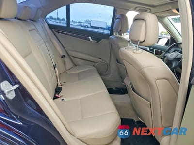 Zdjęcie 10 z 12 samochodu: 2009 MERCEDES-BENZ C 300 VIN:WDDGF54X69F234869 - miniatura