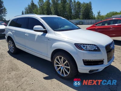 Czwarte zdjęcie samochodu z boku: 2015 AUDI Q7 PREMIUM PLUS VIN:WA1LGAFEXFD001587 - miniatura