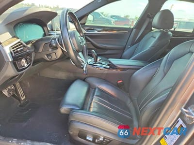 Zdjęcie 7 z 12 samochodu: 2019 BMW 540 I VIN:WBAJE5C50KWW19561 - miniatura