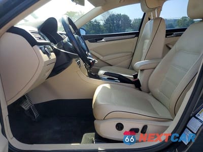 Zdjęcie 7 z 13 samochodu: 2017 VOLKSWAGEN PASSAT R-LINE VIN:1VWDT7A3XHC019804 - miniatura