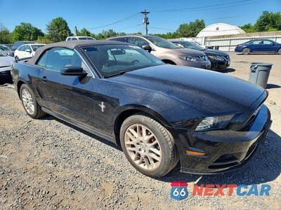 Czwarte zdjęcie samochodu z boku: 2014 FORD MUSTANG VIN:1ZVBP8EM1E5329778 - miniatura