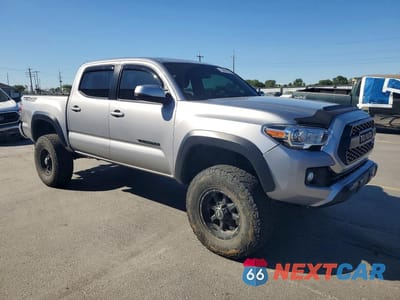 Czwarte zdjęcie samochodu z boku: 2017 TOYOTA TACOMA TRD OFF-ROAD VIN:3TMCZ5AN5HM108830 - miniatura