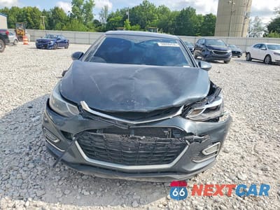 Piąte zdjęcie samochodu w środku: 2017 CHEVROLET CRUZE LT VIN:1G1BE5SM7H7149184 - miniatura