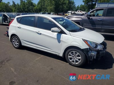 Czwarte zdjęcie samochodu z boku: 2013 HYUNDAI ACCENT GS VIN:KMHCT5AE5DU063553 - miniatura