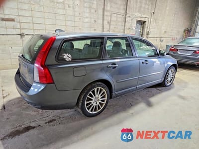Trzecie zdjęcie samochodu z tyłu: 2010 VOLVO V50 2.4I VIN:YV1382MW3A2533962 - miniatura