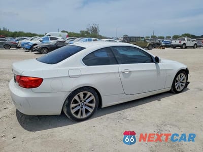 Trzecie zdjęcie samochodu z tyłu: 2013 BMW 328 I VIN:WBAKE3C55DE771109 - miniatura