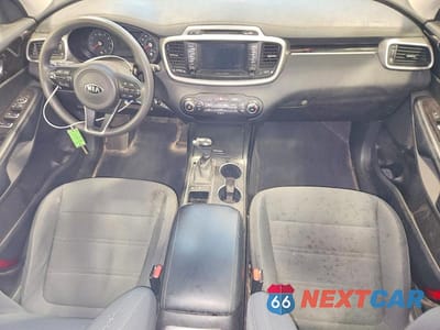 Zdjęcie 8 z 12 samochodu: 2018 KIA SORENTO LX VIN:5XYPGDA36JG432050 - miniatura