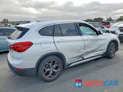 Trzecie zdjęcie samochodu z tyłu: 2018 BMW X1 XDRIVE28I VIN:WBXHT3C31J5L27502 - miniatura