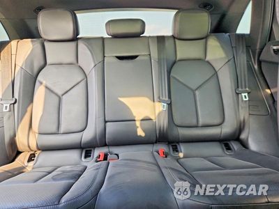 Zdjęcie 10 z 13 samochodu: 2020 PORSCHE MACAN VIN:WP1AA2A56LLB14318 - miniatura