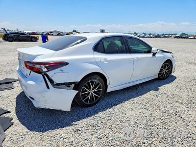 Trzecie zdjęcie samochodu z tyłu: 2021 TOYOTA CAMRY SE VIN:4T1G11BK9MU032164 - miniatura