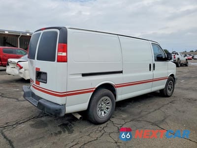 Trzecie zdjęcie samochodu z tyłu: 2014 CHEVROLET EXPRESS G1500 VIN:1GCSGAF40E1125666 - miniatura