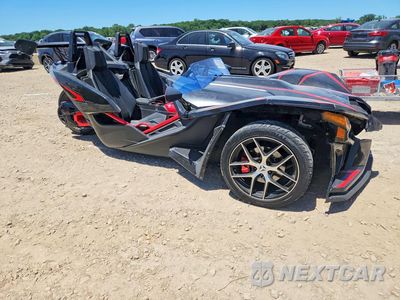 Czwarte zdjęcie samochodu z boku: 2020 POLARIS SLINGSHOT R VIN:57XAARGB2L8137743 - miniatura