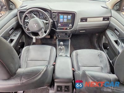 Zdjęcie 8 z 13 samochodu: 2020 MITSUBISHI OUTLANDER SE VIN:JA4AD3A31LJ001427 - miniatura
