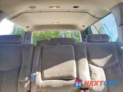 Zdjęcie 10 z 13 samochodu: 2006 CHEVROLET SUBURBAN K1500 VIN:1GNFK16Z46J150557 - miniatura
