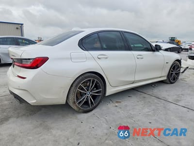 Trzecie zdjęcie samochodu z tyłu: 2022 BMW 330E VIN:3MW5P7J04N8C52966 - miniatura