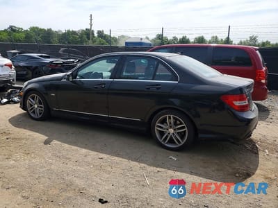 Drugie zdjęcie samochodu z przodu: 2012 MERCEDES-BENZ C 250 VIN:WDDGF4HBXCA622829 - miniatura