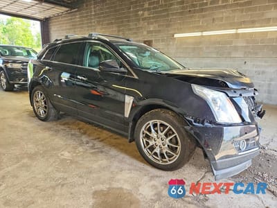 Czwarte zdjęcie samochodu z boku: 2013 CADILLAC SRX PERFORMANCE COLLECTION VIN:3GYFNHE30DS543774 - miniatura