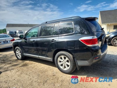 Drugie zdjęcie samochodu z przodu: 2013 TOYOTA HIGHLANDER SE VIN:5TDBK3EH4DS186387 - miniatura