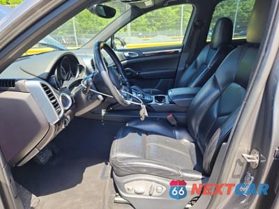 Zdjęcie 7 z 13 samochodu: 2017 PORSCHE CAYENNE VIN:WP1AA2A27HKA89416 - miniatura