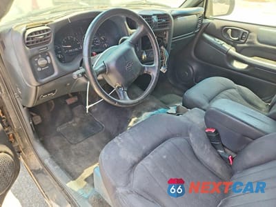 Zdjęcie 8 z 12 samochodu: 2003 CHEVROLET S TRUCK S10 VIN:1GCCS19X338126811 - miniatura