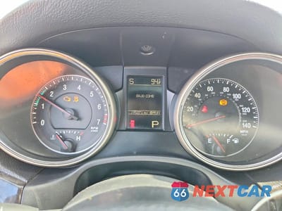 Zdjęcie 9 z 12 samochodu: 2011 JEEP GRAND CHEROKEE LAREDO VIN:1J4RS4GG6BC573573 - miniatura