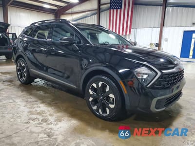 Czwarte zdjęcie samochodu z boku: 2023 KIA SPORTAGE X LINE VIN:5XYK6CAF3PG024566 - miniatura