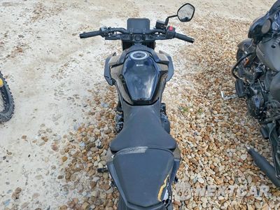 Zdjęcie 6 z 9 samochodu: 2026 SUZUKI GSX800 R VIN:JS1EM11B8T7100272 - miniatura