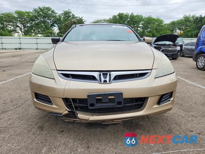 Piąte zdjęcie samochodu w środku: 2006 HONDA ACCORD VALUE VIN:1HGCM561X6A053937 - miniatura