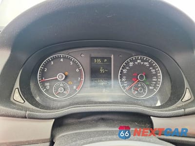 Zdjęcie 9 z 12 samochodu: 2013 VOLKSWAGEN PASSAT S VIN:1VWAP7A38DC043519 - miniatura