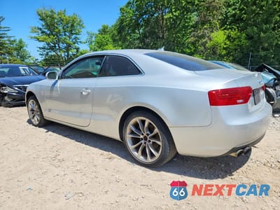 Drugie zdjęcie samochodu z przodu: 2013 AUDI A5 PREMIUM PLUS VIN:WAULFAFRXDA001158 - miniatura